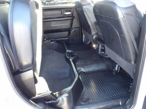 Used 2019 RAM 3500 Tradesman w/ Chrome Appearance Group image 32