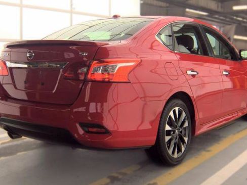 Used 2019 Nissan Sentra SR FWD image 3