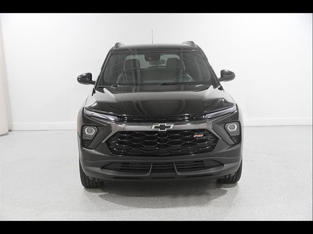 Used 2024 Chevrolet TrailBlazer RS w/ Driver Confidence Package AWD/4WD image 2