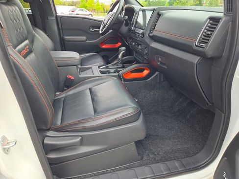 Used 2023 Nissan Frontier PRO-4X w/ Pro-4X Premium Package AWD/4WD image 8