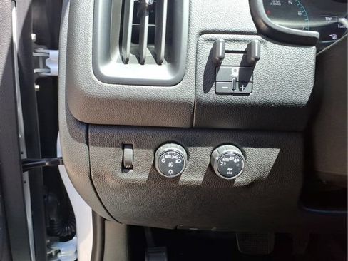 Used 2022 Chevrolet Colorado LT w/ Safety Package AWD/4WD image 14