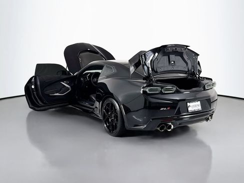 Used 2018 Chevrolet Camaro ZL1 RWD image 36