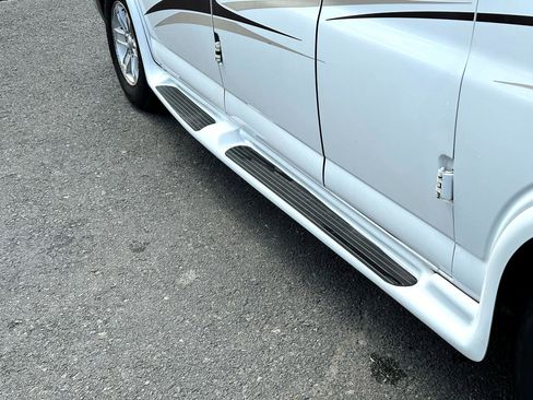 Used 2014 GMC Savana 1500 image 10