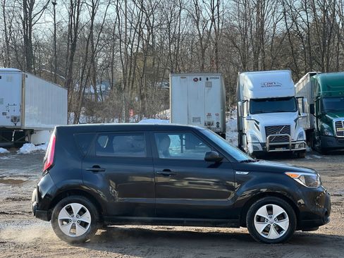 Used 2015 Kia Soul image 7