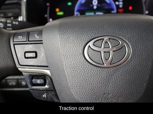 Used 2025 Toyota Camry LE FWD image 7