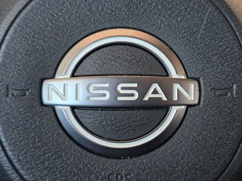 Used 2023 Nissan Rogue S FWD image 11