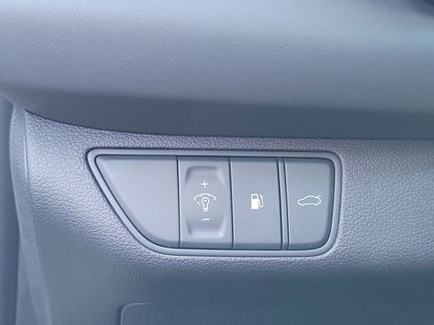 Certified 2026 Genesis G70 2.5T RWD image 17