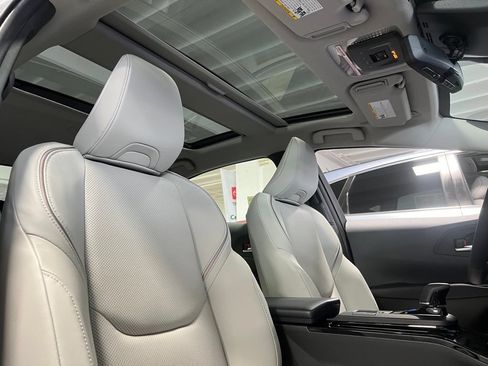 New 2026 Toyota Prius Limited FWD image 19