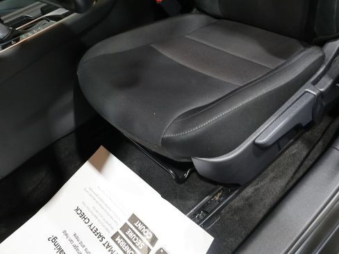 Used 2025 Nissan Sentra SV w/ All-Weather Package FWD image 11