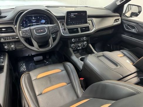 Used 2024 GMC Yukon AT4 w/ Technology Package AWD/4WD image 7