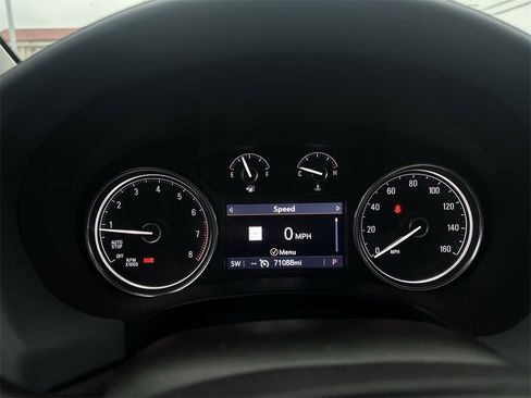 Used 2021 Buick Enclave Essence w/ Sound and Sites Package image 21