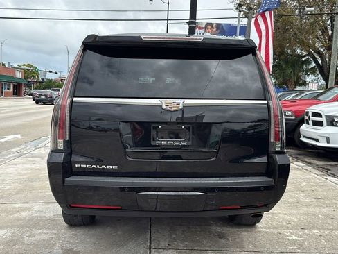 Used 2018 Cadillac Escalade ESV Platinum image 14