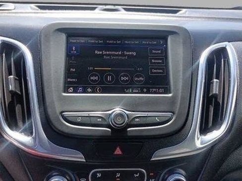 Used 2020 Chevrolet Equinox LT w/ Driver Convenience Package image 26