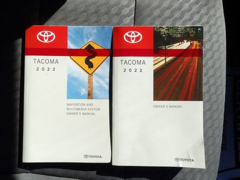 Used 2022 Toyota Tacoma SR image 38