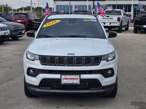 New 2026 Jeep Compass Latitude image 2