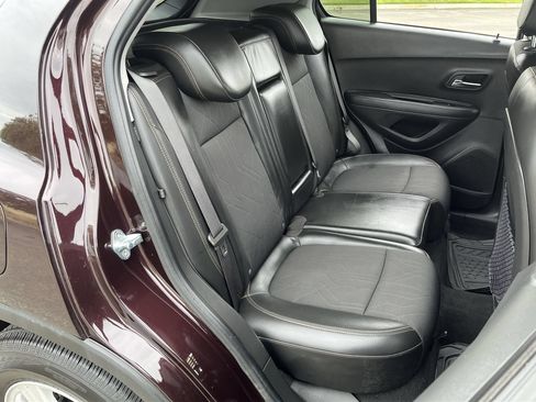 Used 2022 Chevrolet Trax LT w/ Driver Confidence Package AWD/4WD image 23