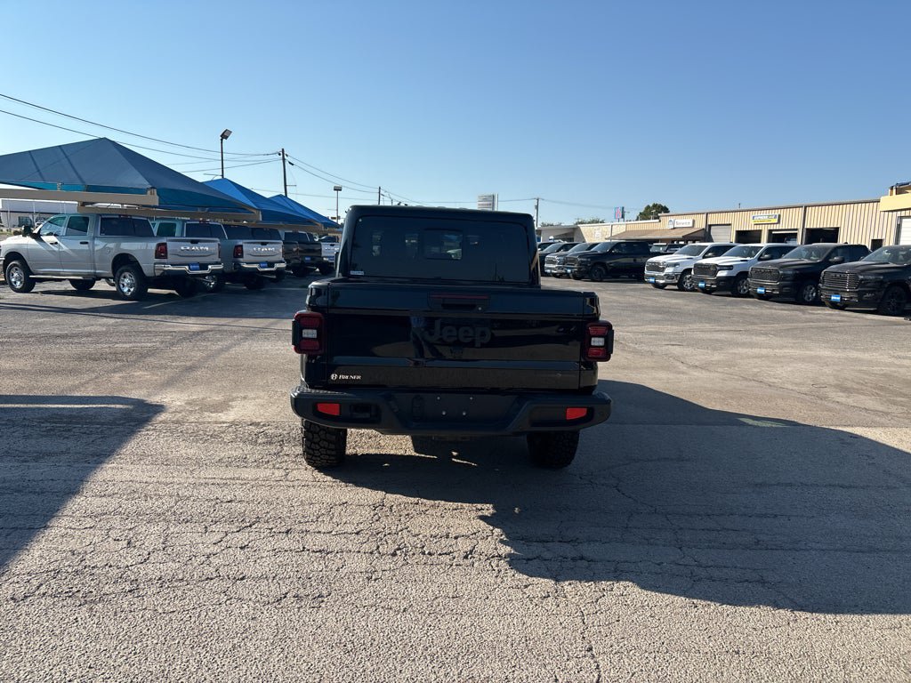 New 2025 Jeep Gladiator Sport AWD/4WD image 6