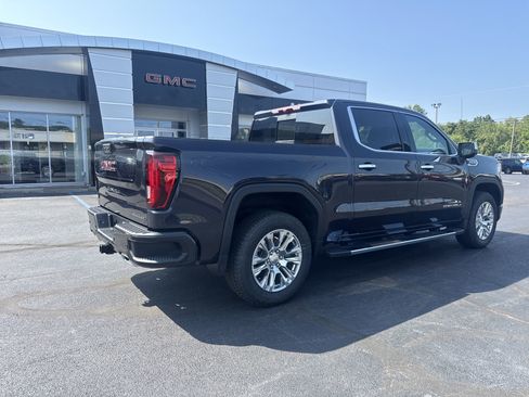 New 2025 GMC Sierra 1500 Denali image 3