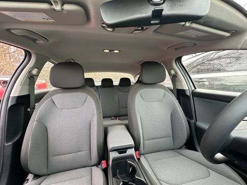 New 2025 Kia K4 LX image 23