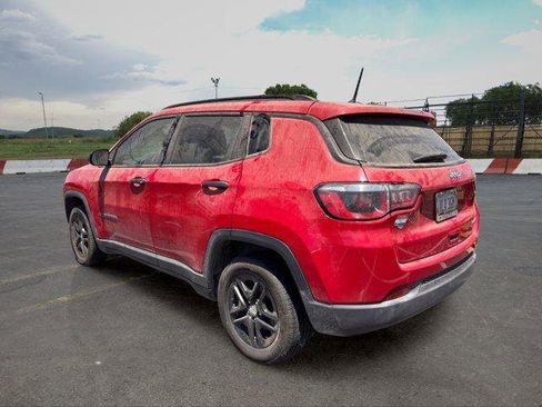 Used 2017 Jeep Compass Sport FWD image 4