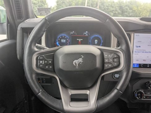 Used 2025 Ford Bronco Outer Banks AWD/4WD image 32