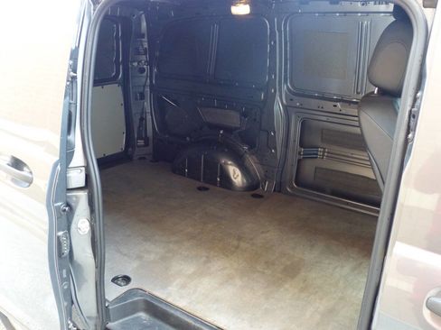 Used 2020 Mercedes-Benz Metris image 33