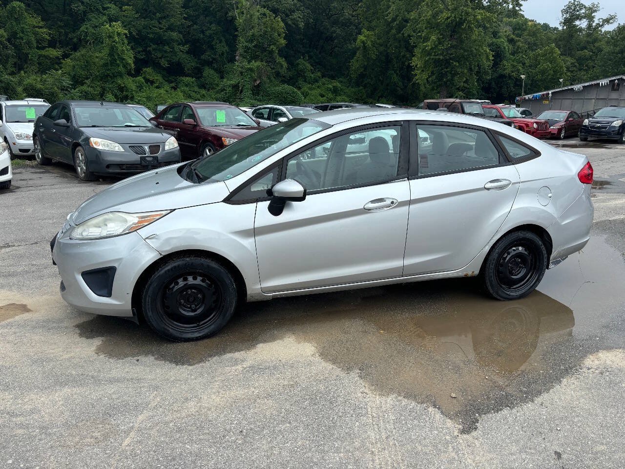 Used 2013 Ford Fiesta S FWD image 1