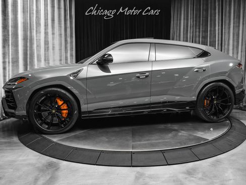 Used 2021 Lamborghini Urus AWD/4WD image 1