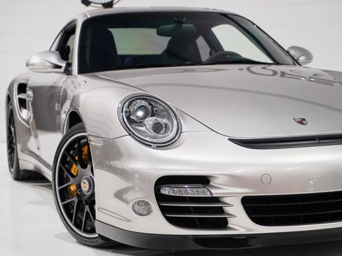 Used 2013 Porsche 911 Turbo S AWD/4WD image 25