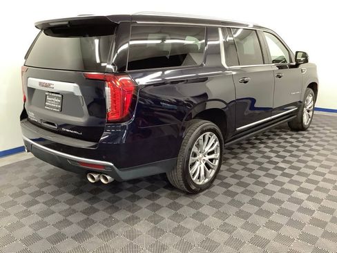 Used 2022 GMC Yukon XL Denali w/ Denali Premium Package AWD/4WD image 25