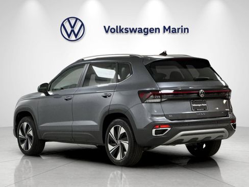 New 2026 Volkswagen Taos SE AWD/4WD image 3