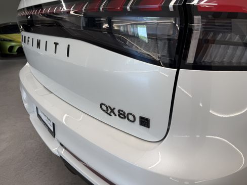 Used 2025 INFINITI QX80 Autograph AWD/4WD image 6