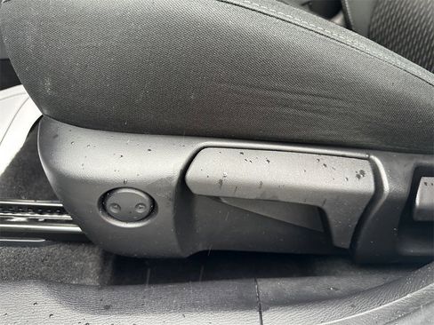 Used 2023 Mitsubishi Outlander ES image 13