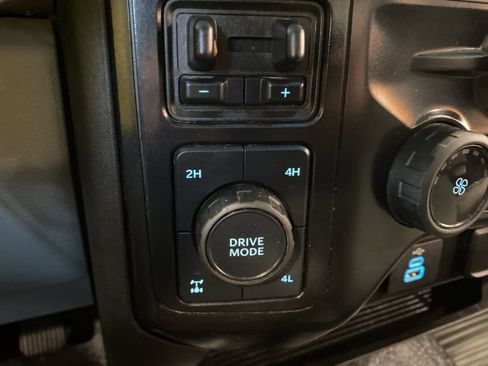 Certified 2024 Ford F350 XLT image 23