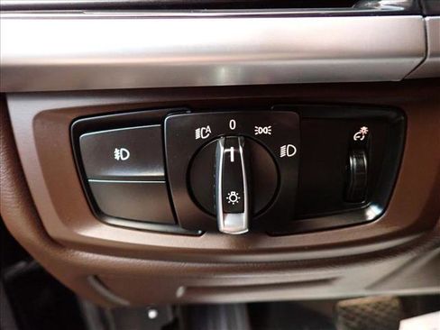 Used 2018 BMW X5 xDrive40e image 17