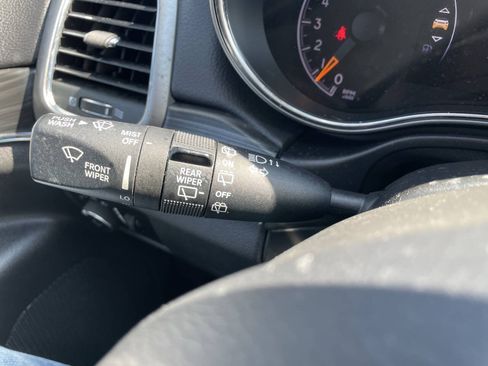 Used 2019 Jeep Grand Cherokee Limited AWD/4WD image 15