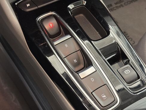 Used 2023 Chevrolet Bolt EUV Premier w/ Sun & Sound Package image 16