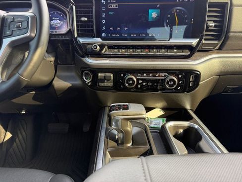 Used 2023 Chevrolet Silverado 1500 LTZ AWD/4WD image 11