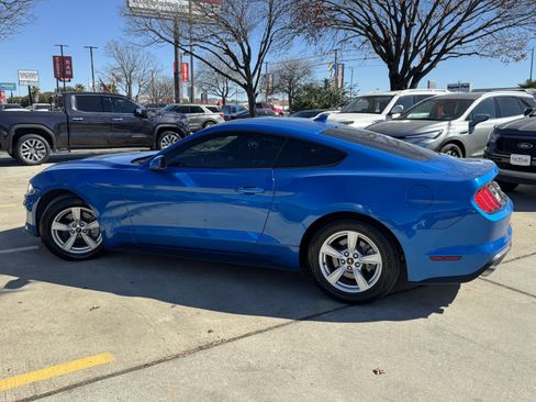 Used 2021 Ford Mustang Coupe image 7