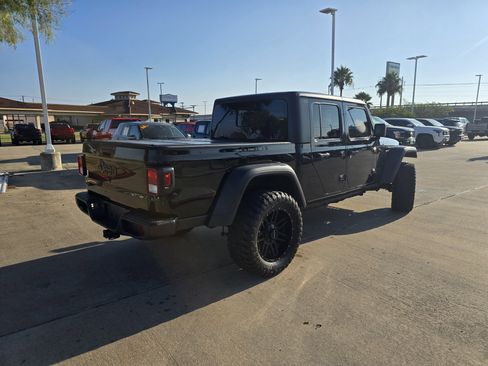 Used 2020 Jeep Gladiator Sport w/ Quick Order Package 24S image 3
