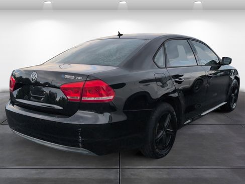 Used 2015 Volkswagen Passat 1.8T S FWD image 5