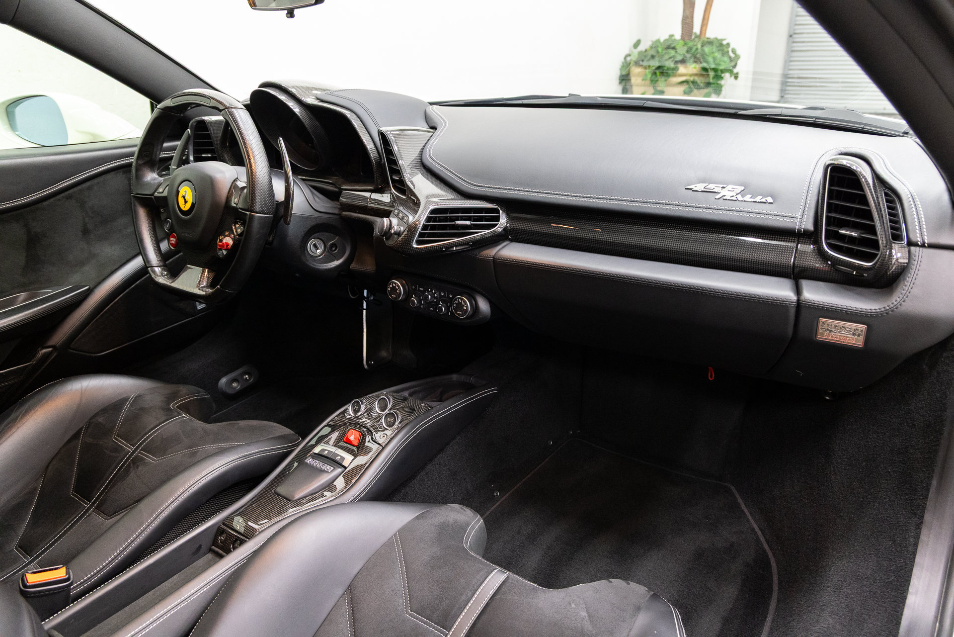 Used 2011 Ferrari 458 Italia Coupe RWD image 11