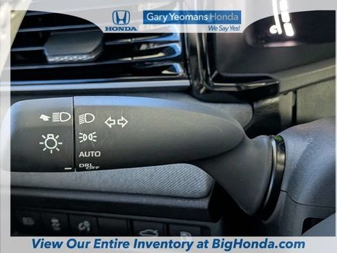 Used 2025 Toyota Camry LE w/ Convenience Package FWD image 27