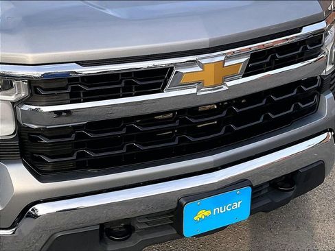 Used 2023 Chevrolet Silverado 1500 LT AWD/4WD image 32