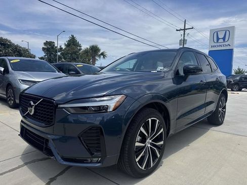 Used 2024 Volvo XC60 B5 Plus w/ Protection Package Premier AWD/4WD image 3
