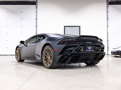 Used 2022 Lamborghini Huracan EVO RWD image 6