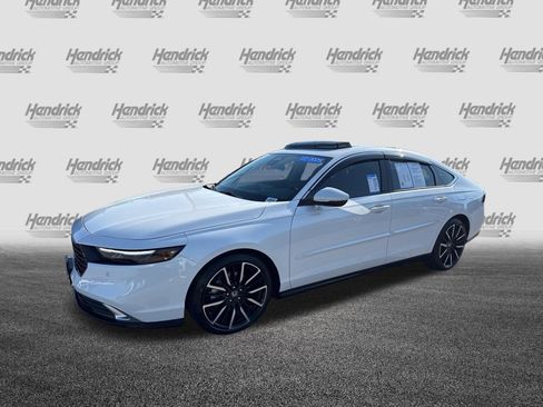 Used 2025 Honda Accord Touring image 8