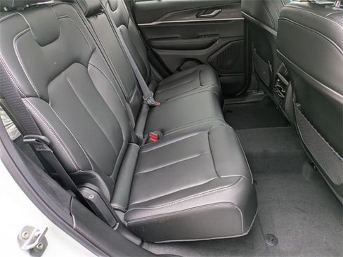 New 2025 Jeep Grand Cherokee Limited w/ Trailer Tow Package image 25