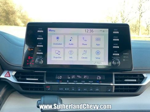 Used 2024 Toyota Sienna XSE FWD image 24