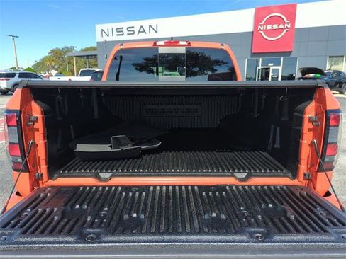 Certified 2025 Nissan Frontier PRO-4X w/ Tow Package image 15